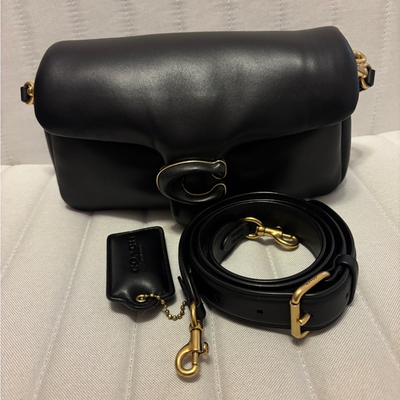 Coach Pillow Tabby 26- EUC! - Picture 4 of 11